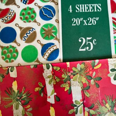 Lot of vintage wrapping paper