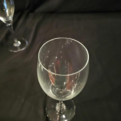 Four Baccarat Crystal Wine Glasses  (DR-JS)