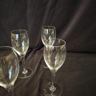 Four Baccarat Crystal Wine Glasses  (DR-JS)