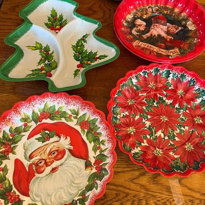 Modern plastic serveware