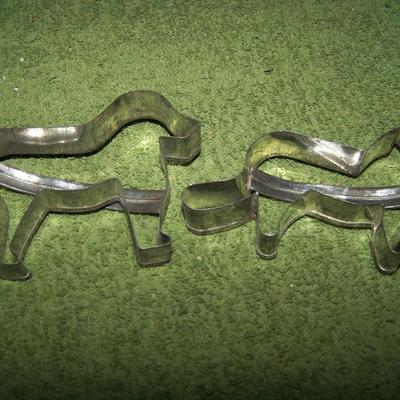 LOT 59  THESE ARE FABULOUS OLD METAL COOKIE CUTTERS