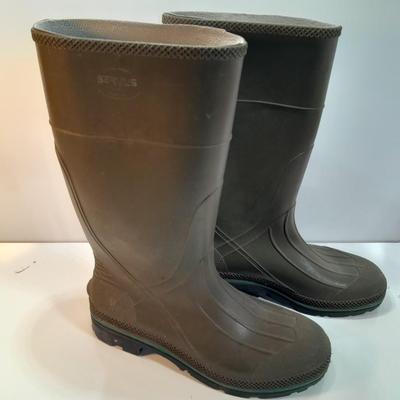Rubber irrigation boots Size 13 Servus by Honeywell Made in the USA