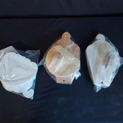 Wood Cutouts and Craft Supplies (LR-BBL)