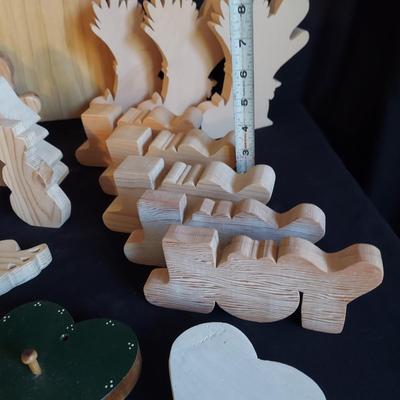 Wood Cutouts and Craft Supplies (LR-BBL)
