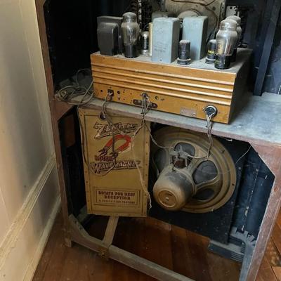Vintage Zenith Cabinet Radio