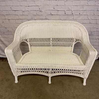 White Wicker Furniture Set