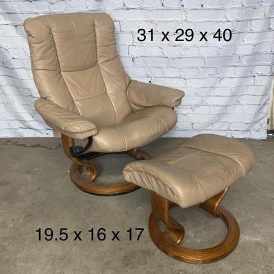 "Stressless" Lounge Chair with Ottoman