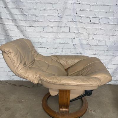 "Stressless" Lounge Chair with Ottoman