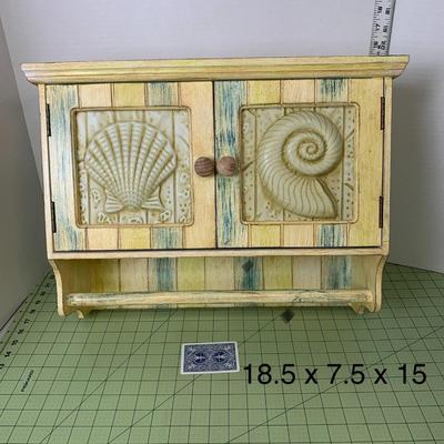 Seashell Bathroom Shelf with Towel Rack