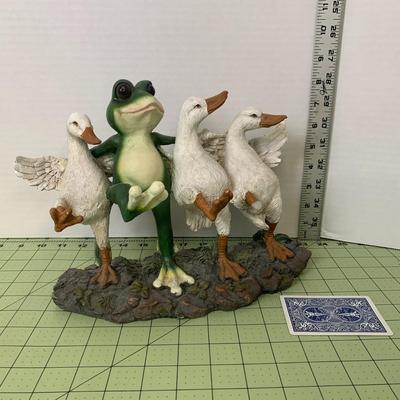Resin Dancing Frog with Ducks