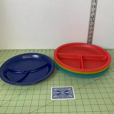Divided Plastic Plates