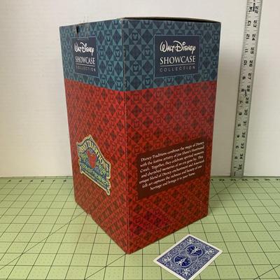 Walt Disney Showcase Collection - Disney Traditions - 