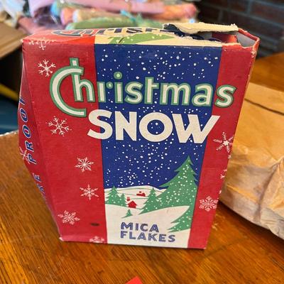 Vintage Mica Flakes Christmas Snow box
