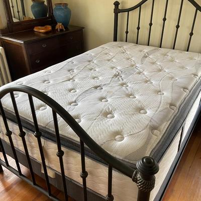 Newer Iron Bed Full Size