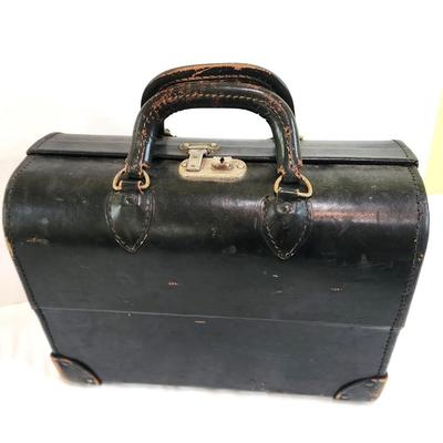 Lot #84 Vintage Doctor Bag with Key