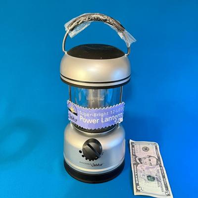 BATTERY OPERATED LANTERN 12-LED LIGHT