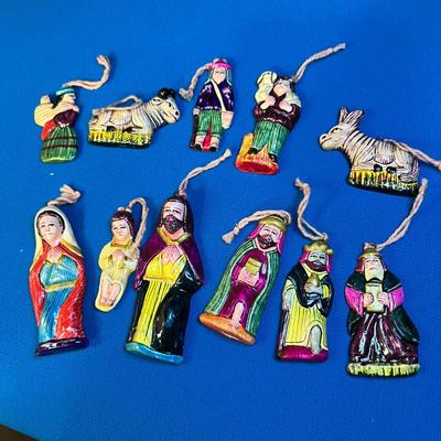 CHARMING HAND PAINTED NATIVITY ORNAMENT SET NICE DETAIL