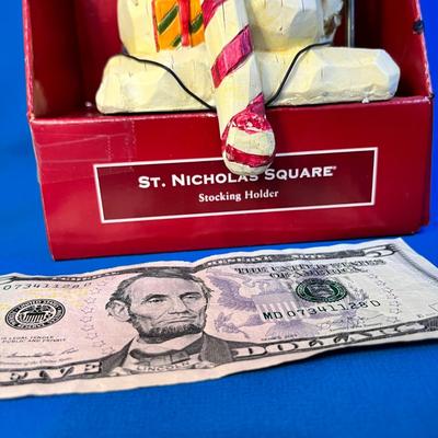 NEW IN BOX ST. NICHOLAS SQUARE SNOWMAN FAMILY STOCKING HOLDER 
