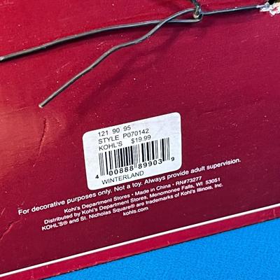 NEW IN BOX ST. NICHOLAS SQUARE SNOWMAN FAMILY STOCKING HOLDER 