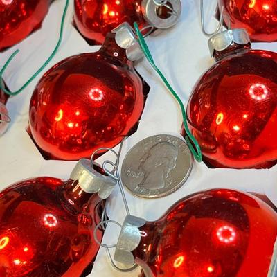 BOX OF SHINY RED ROUND CHRISTMAS TREE ORNAMENTS