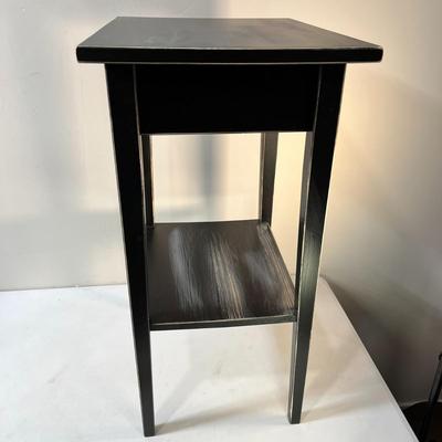 DISTRESSED WOOD SIDE TABLE