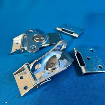 SET OF 4 WELL-MADE STRONG TURN-KEY 2-PART TIGHTENING LOCKS