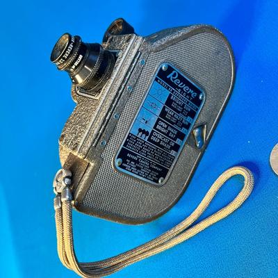 COOL VINTAGE REVERE MODEL 88 MOTION PICTURE CAMERA