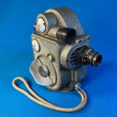 COOL VINTAGE REVERE MODEL 88 MOTION PICTURE CAMERA