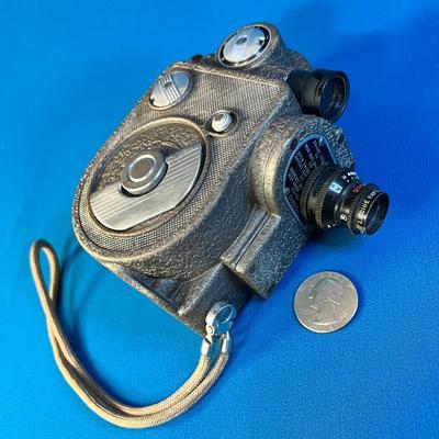 COOL VINTAGE REVERE MODEL 88 MOTION PICTURE CAMERA