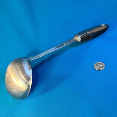 OXO STURDY LADLE WITH COMFY GRIP HANDLE
