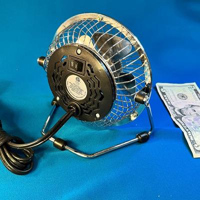 SHINY WELL MADE TABLE TOP FAN