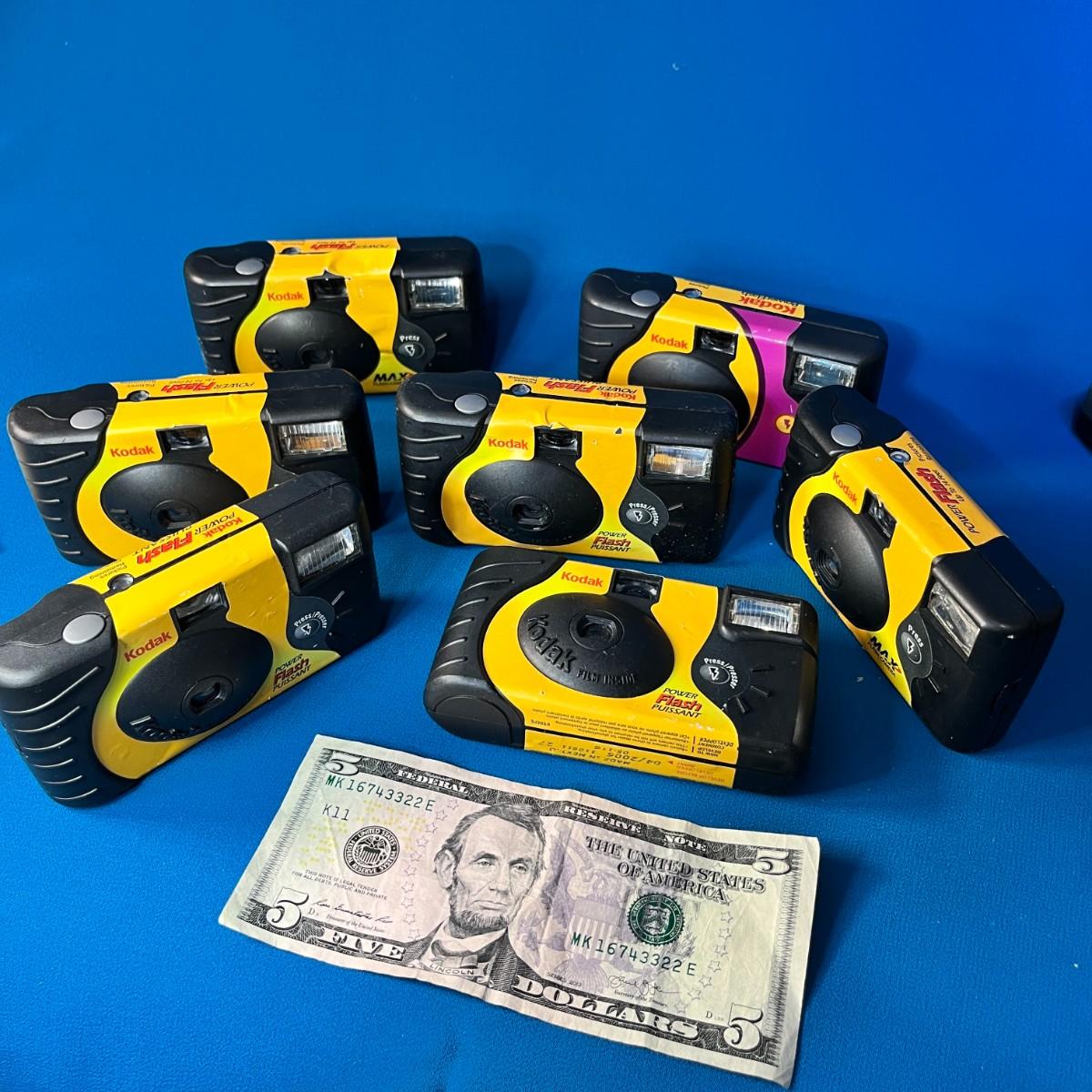 KODAK DISPOSABLE CAMERAS WITH BUILTIN FLASH X 7