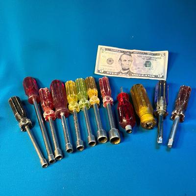 GROUP OF 12 ASSORTED NUT DRIVERS, ETC