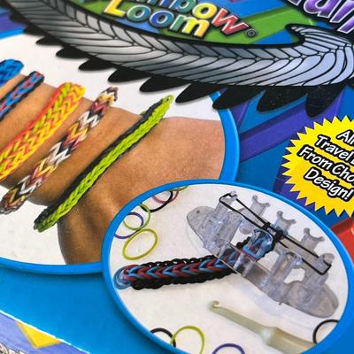MONSTER TAIL RUBBER BAND CRAFTING KIT TRAVEL LOOM