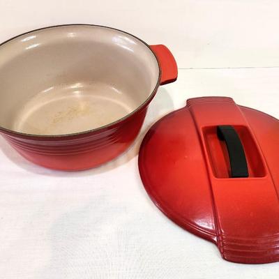 Lot #96  Le Creuset Futura No. 29 Pot