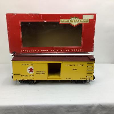 437 Pennsylvania RR Union Car Dairy Car Bachmann
