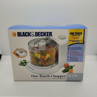  Black & Decker One-Touch Chopper HC21K Mini Food Processor NEW