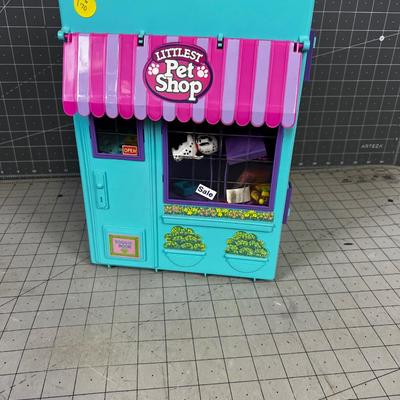 Littlest Pet Shop w/Accessories