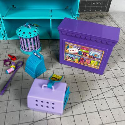 Littlest Pet Shop w/Accessories