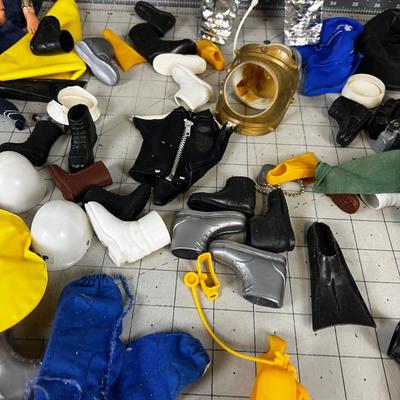 Vintage 12" GI Joe Lot, Figures Equipment, Clothing