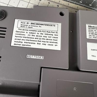Vintage Nintendo NES Game System Components 