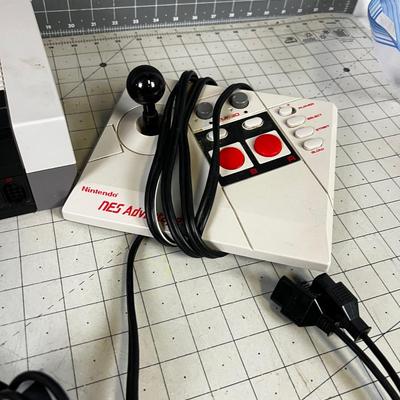 Vintage Nintendo NES Game System Components 