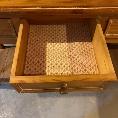 Distressed Two Piece Sideboard Hutch (BS-MK)