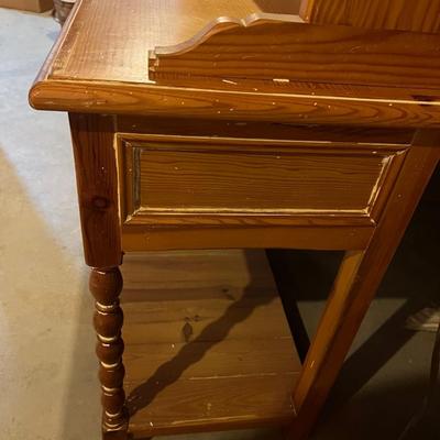 Distressed Two Piece Sideboard Hutch (BS-MK)