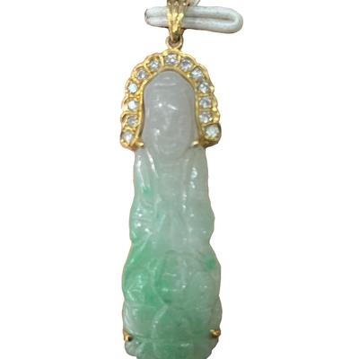 14 karat Gold Buddha pendant with jade and diamonds. 4.6 grams in gold