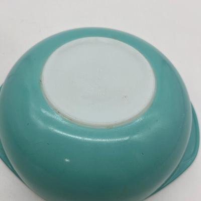 PYREX Lot of 4 Pieces
