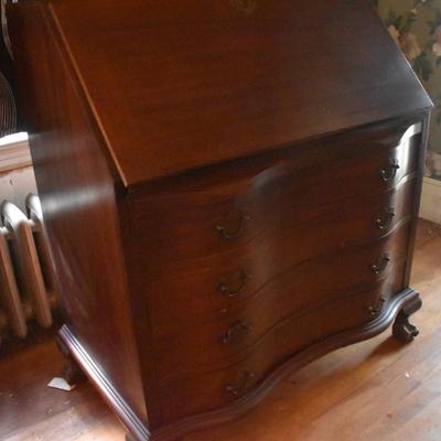 Governor Winthrop Style Desk