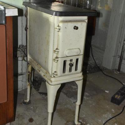Antique Kitchen stove