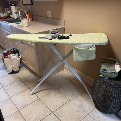 MDR2233 Ironing Board with Travel Iron