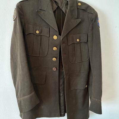 Original Named WWII Army Air Corp Officers Uniform Jacket w/ Patches